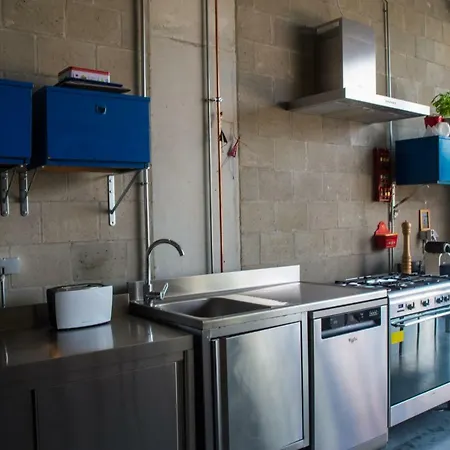 דירה Beautiful Design Loft In *